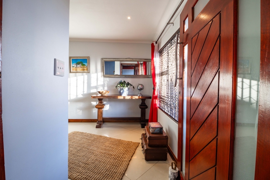 4 Bedroom Property for Sale in Rondebosch East Western Cape